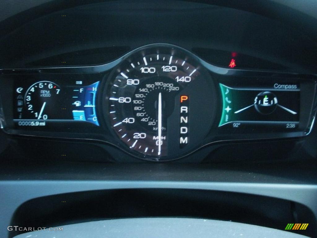 2011 Lincoln MKX FWD Gauges Photo #38937142