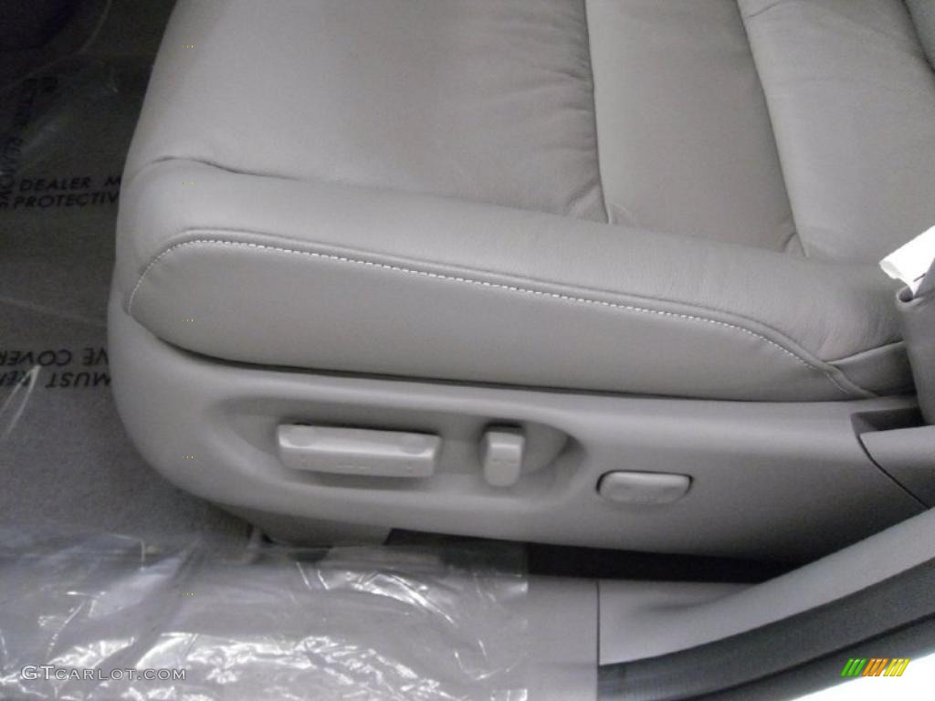 2011 CR-V EX-L - Taffeta White / Gray photo #9