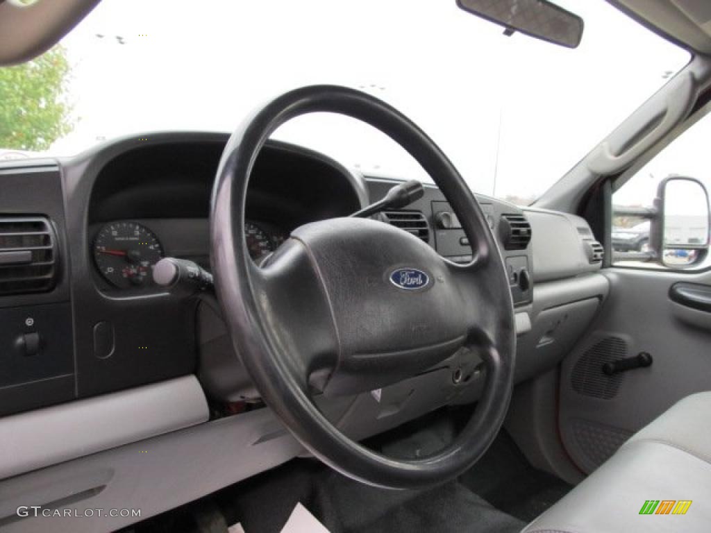 2007 Ford F550 Super Duty XL Regular Cab Flat Bed Medium Flint Steering Wheel Photo #38938614