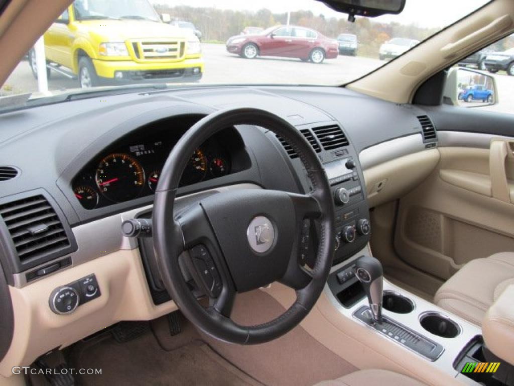 Tan Interior 2009 Saturn Outlook XE Photo #38939338