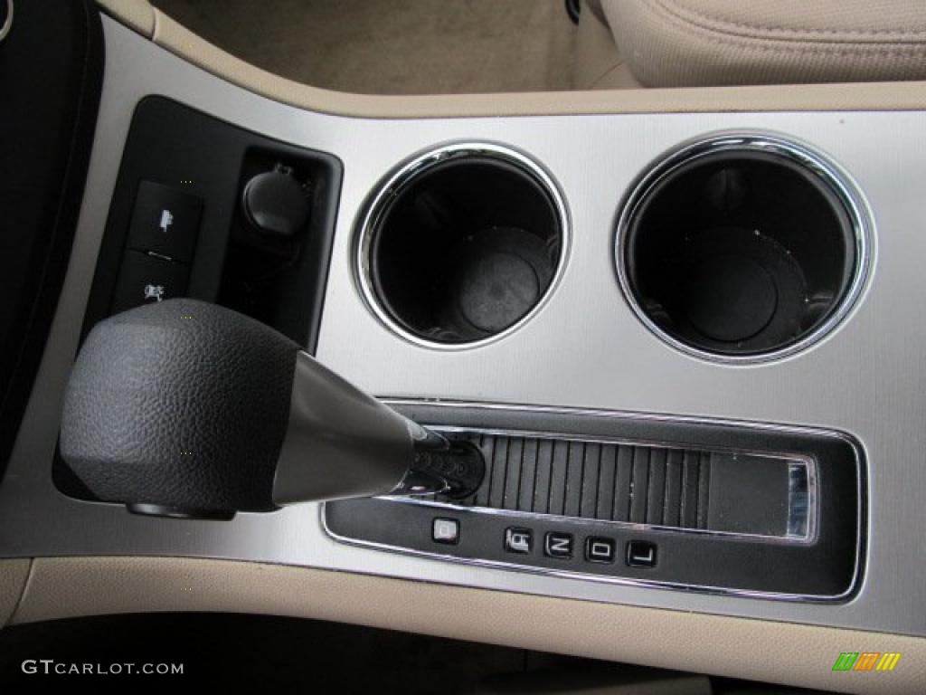 2009 Saturn Outlook XE 6 Speed Automatic Transmission Photo #38939352