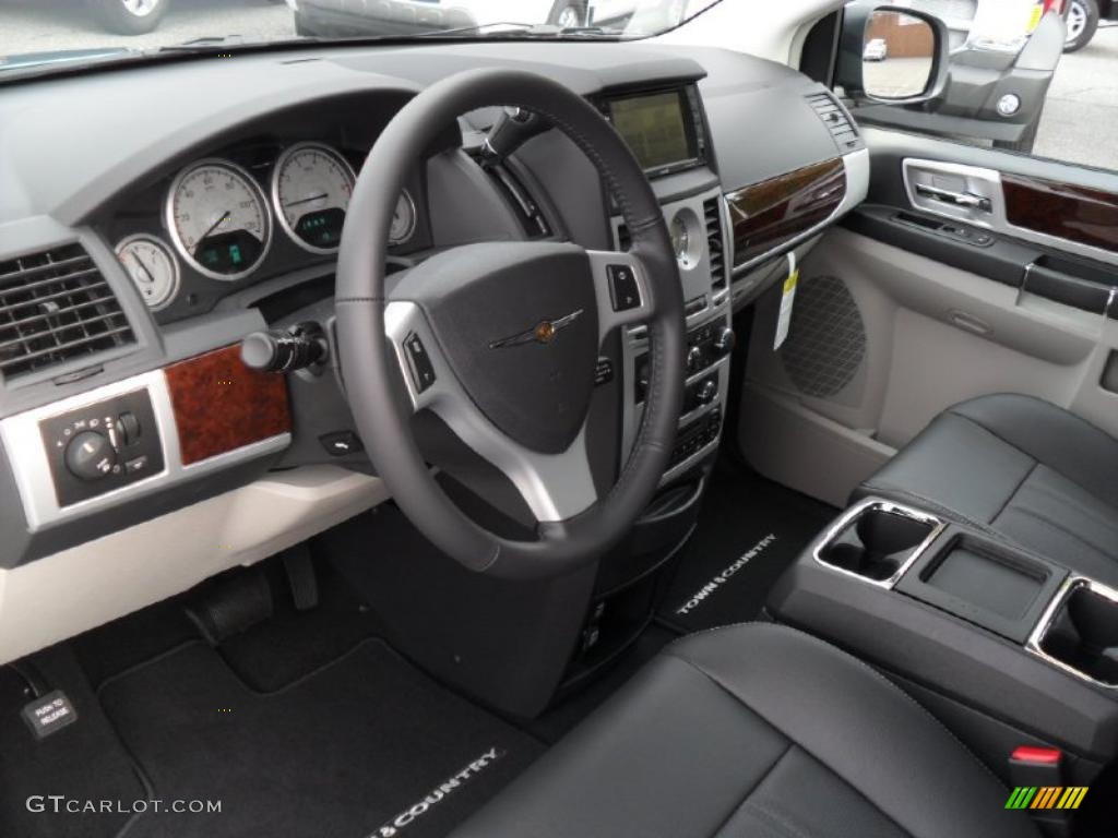 Dark Slate Gray/Light Shale Interior 2010 Chrysler Town & Country Touring Photo #38940606