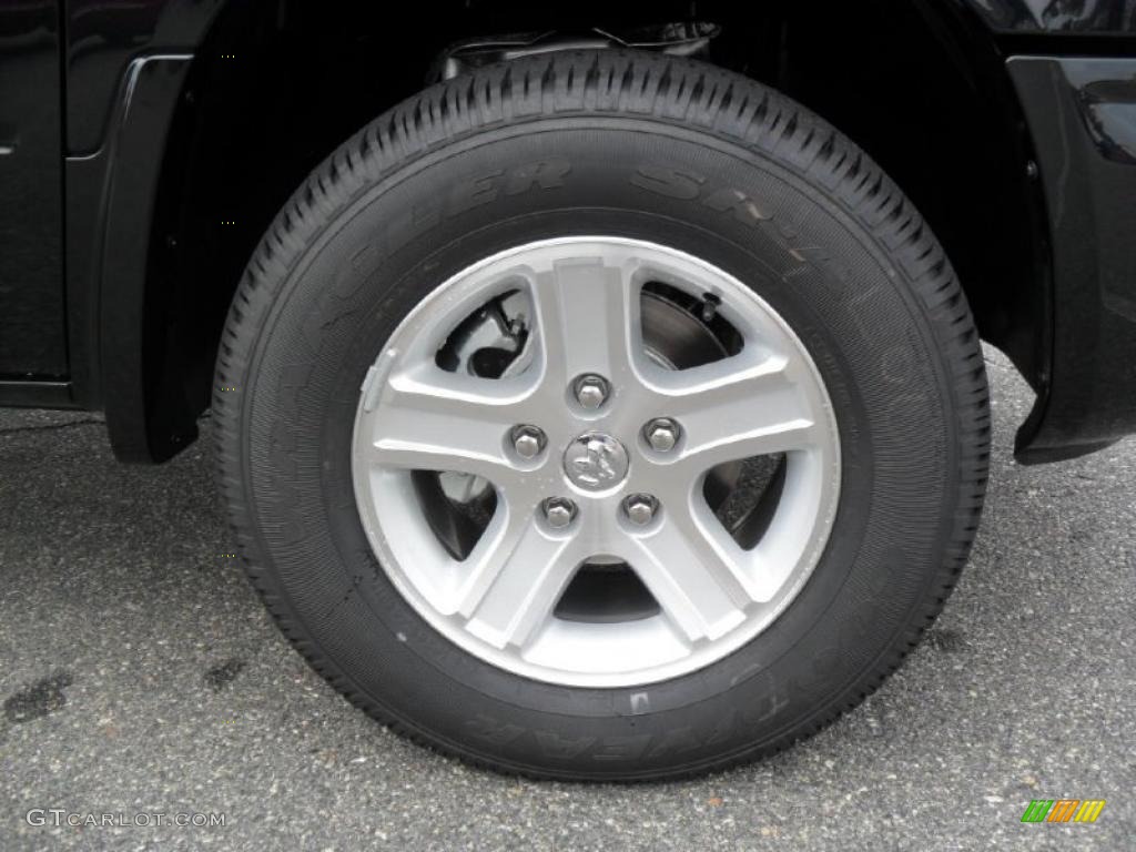2011 Dodge Dakota Big Horn Crew Cab Wheel Photo #38942994