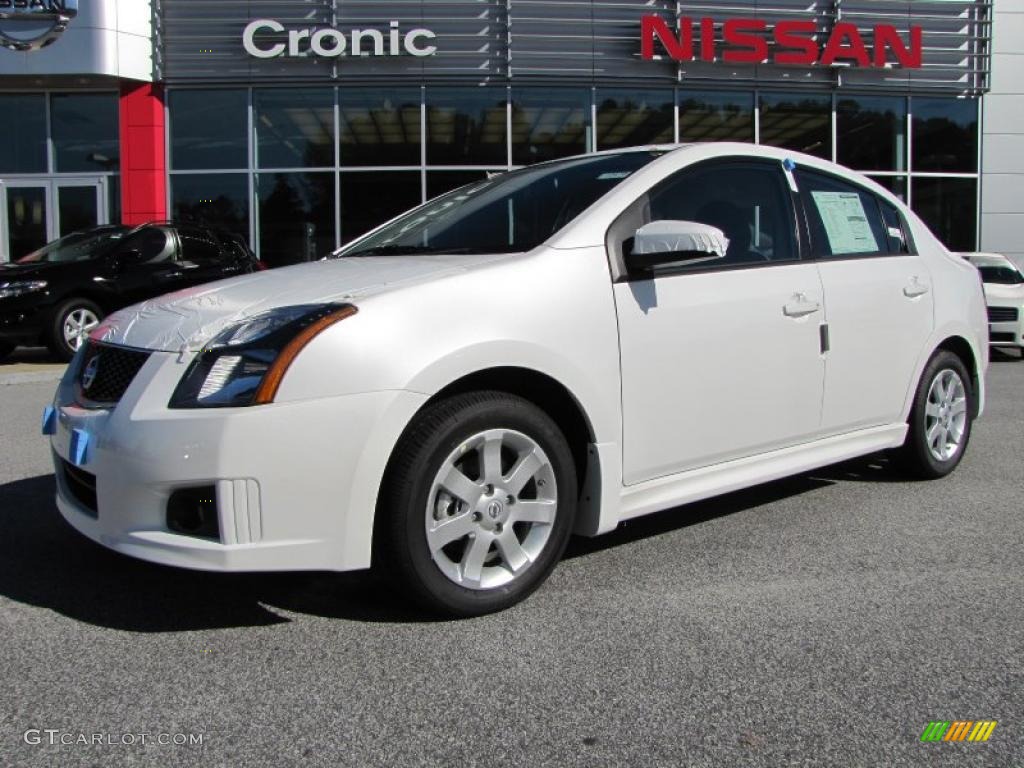 2011 Sentra 2.0 SR - Aspen White / Charcoal photo #1