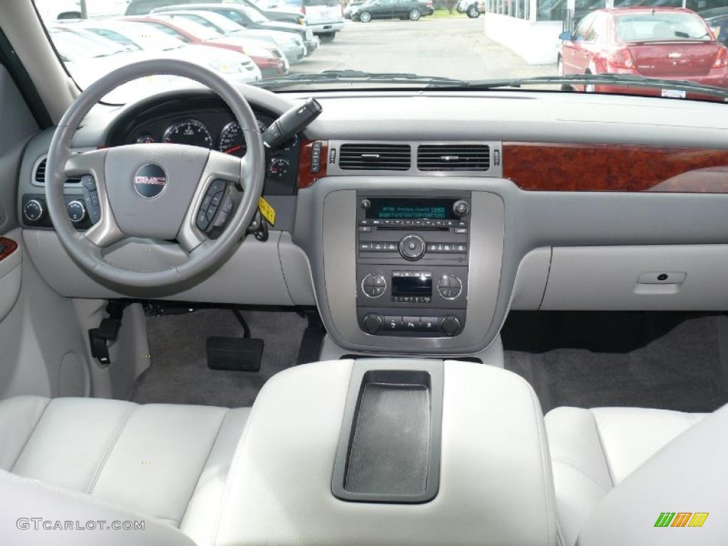 2010 GMC Yukon XL SLT 4x4 Light Titanium Dashboard Photo #38943762
