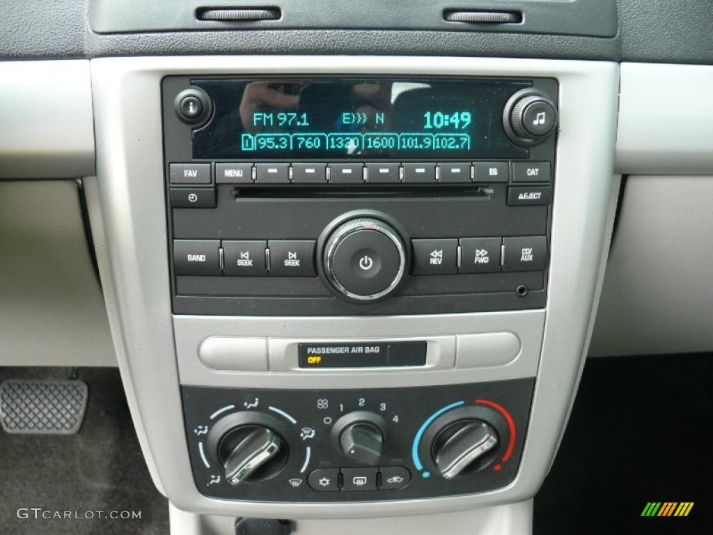 2010 Chevrolet Cobalt LT Coupe Controls Photo #38944526