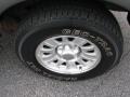 2002 Ford Expedition XLT 4x4 Wheel and Tire Photo