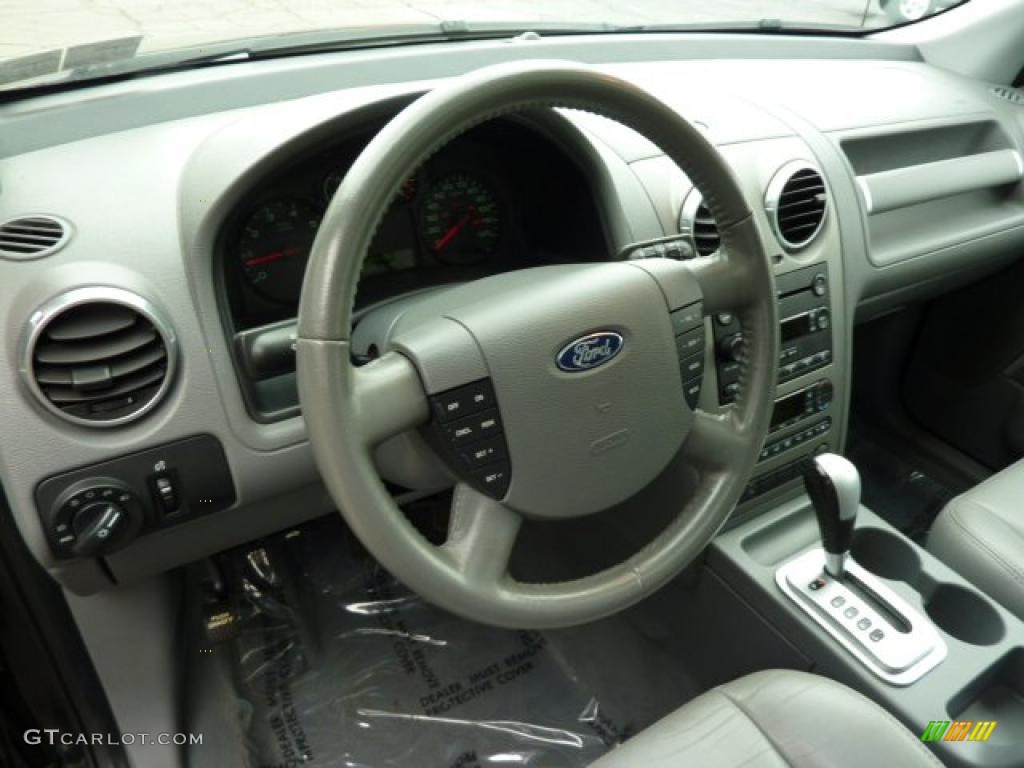 2006 Ford Freestyle SEL AWD Shale Grey Steering Wheel Photo #38946598