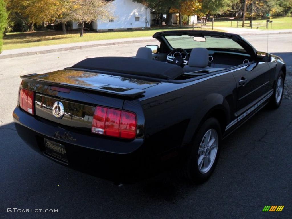 2008 Mustang V6 Deluxe Convertible - Black / Light Graphite photo #4