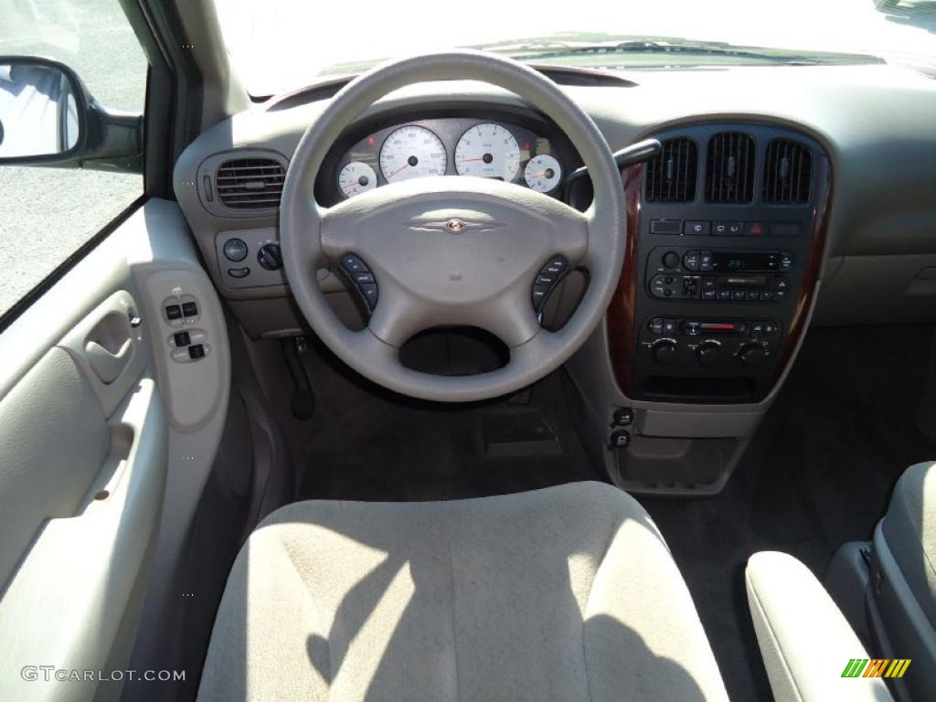 2002 Chrysler Town & Country LX Taupe Dashboard Photo #38952610