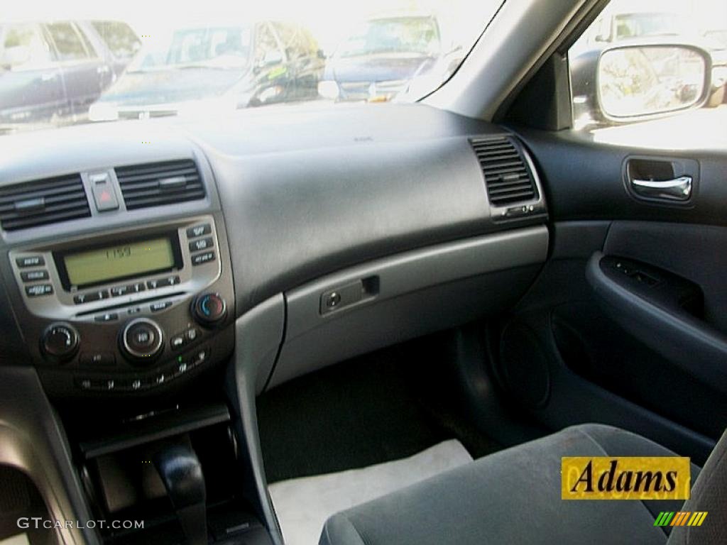 2006 Accord LX Sedan - Royal Blue Pearl / Gray photo #25