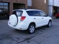 Super White - RAV4 4WD Photo No. 3