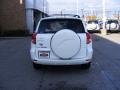 Super White - RAV4 4WD Photo No. 4