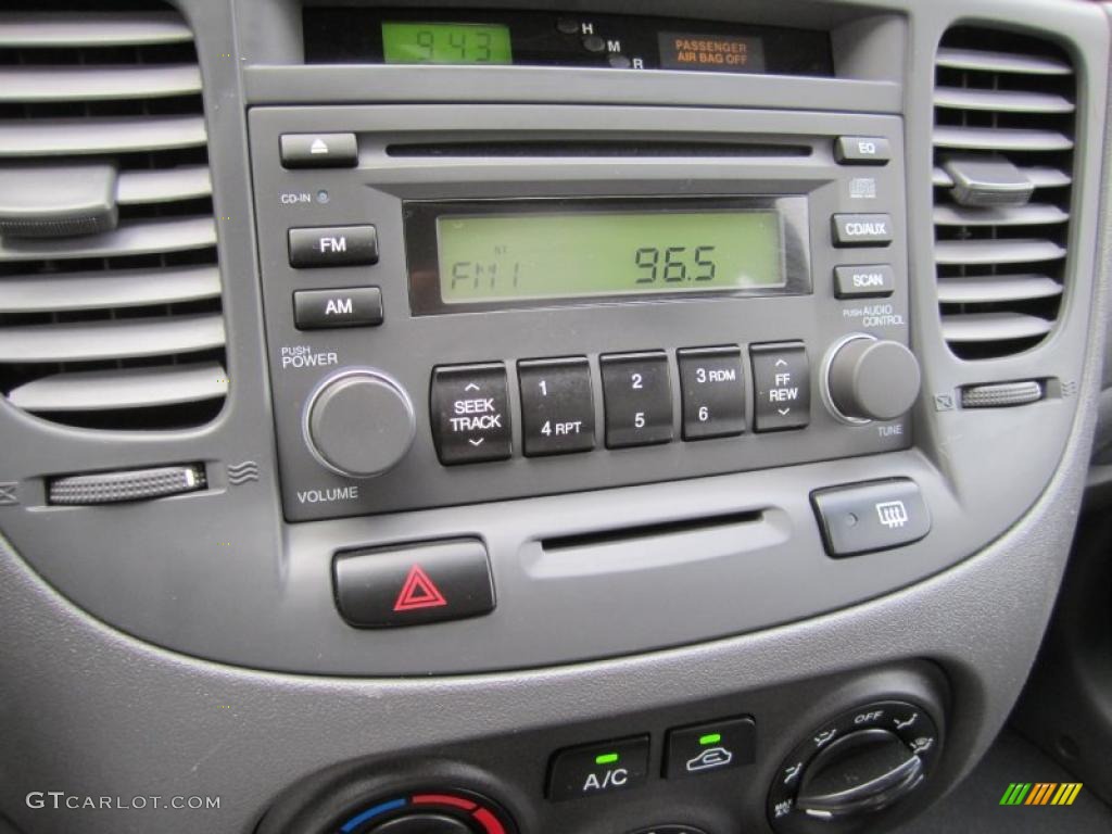2008 Kia Rio Rio5 LX Hatchback Controls Photo #38955314