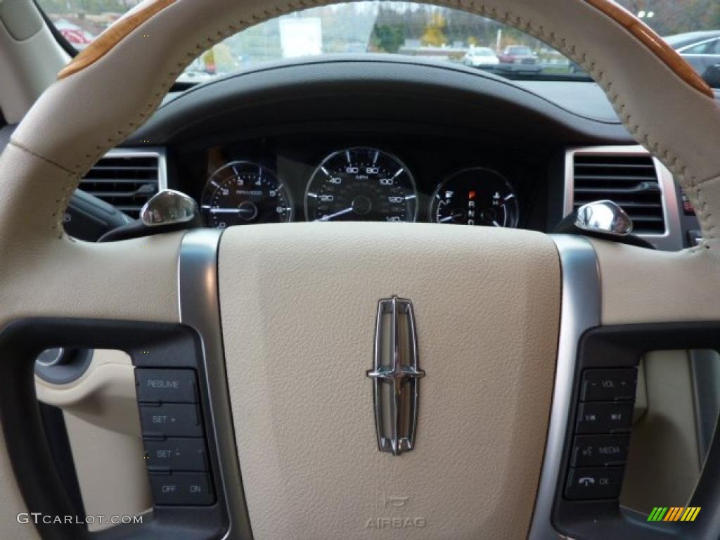 2010 Lincoln MKS AWD Light Camel/Olive Ash Steering Wheel Photo #38956750