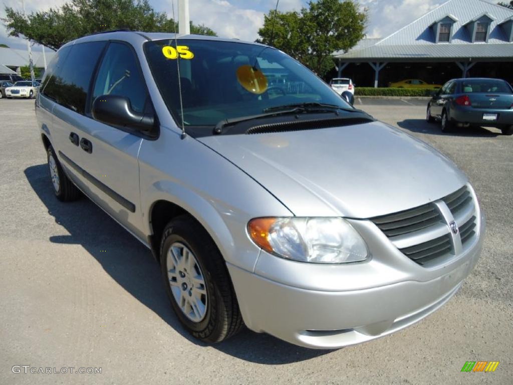 2005 Grand Caravan SE - Bright Silver Metallic / Medium Slate Gray photo #13
