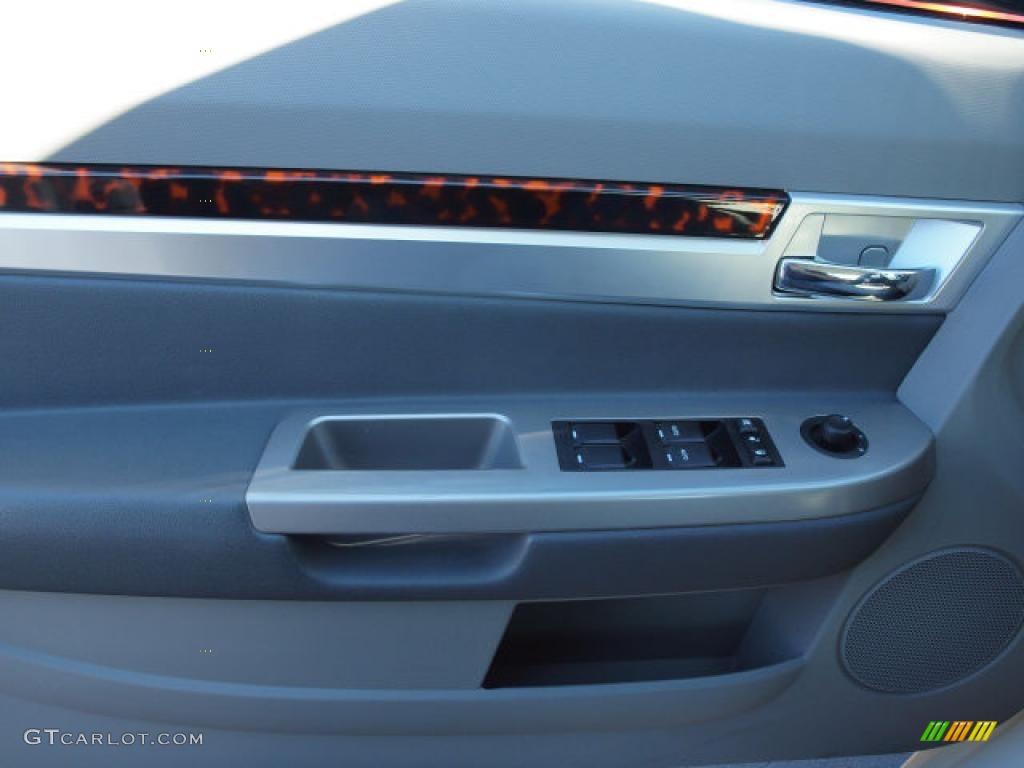 2008 Chrysler Sebring Limited Hardtop Convertible Medium Pebble Beige/Cream Door Panel Photo #38959846