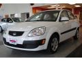 White - Rio LX Sedan Photo No. 2