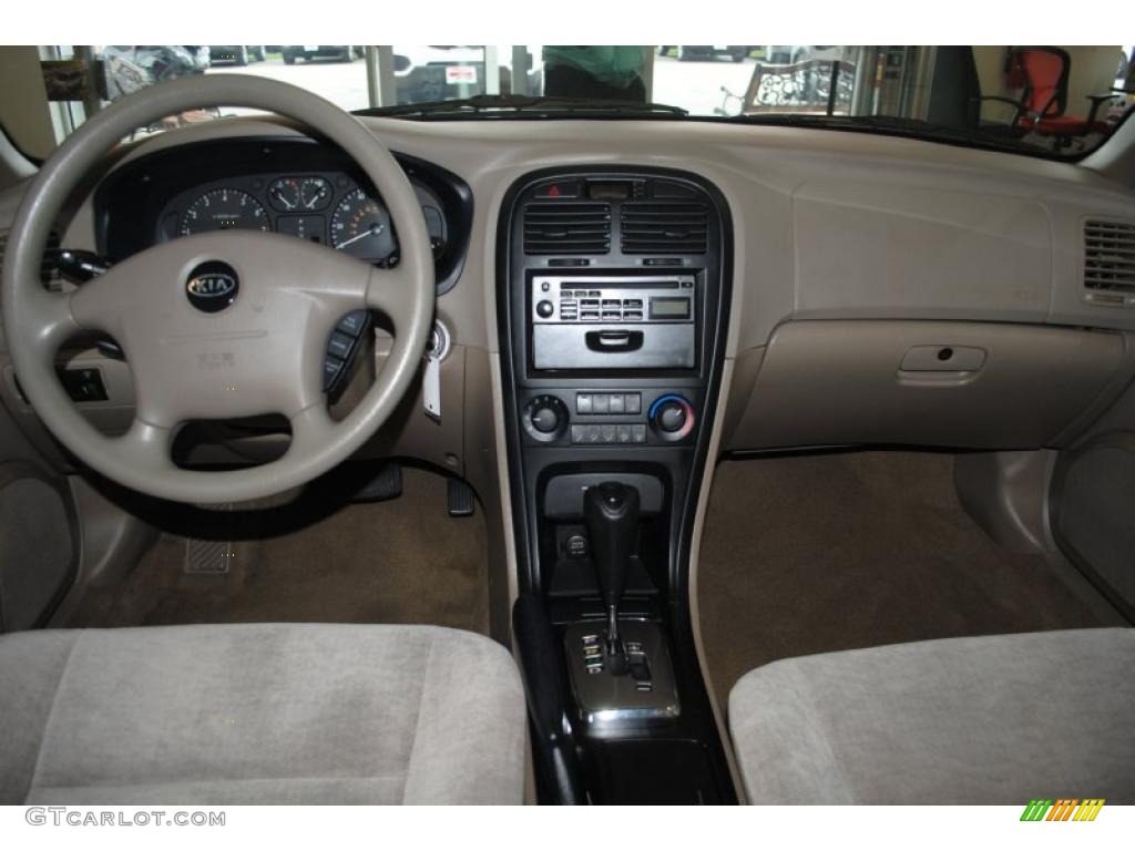 2004 Optima LX - Pearl White / Gray photo #11