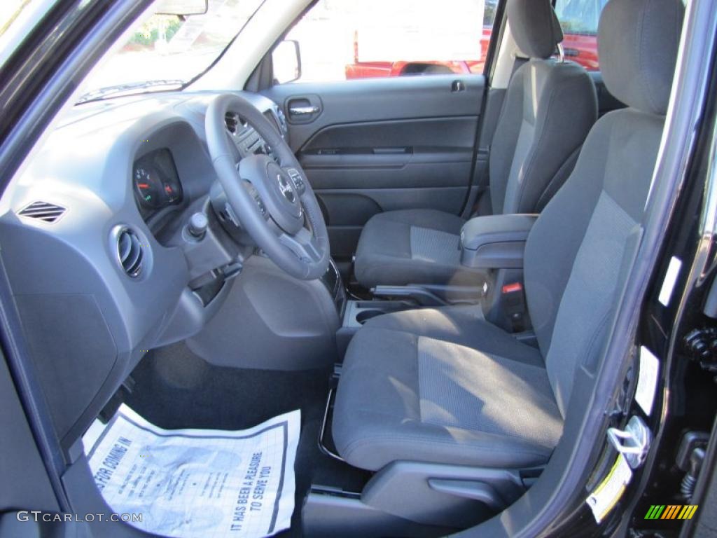 Dark Slate Gray Interior 2011 Jeep Patriot Latitude Photo #38969193
