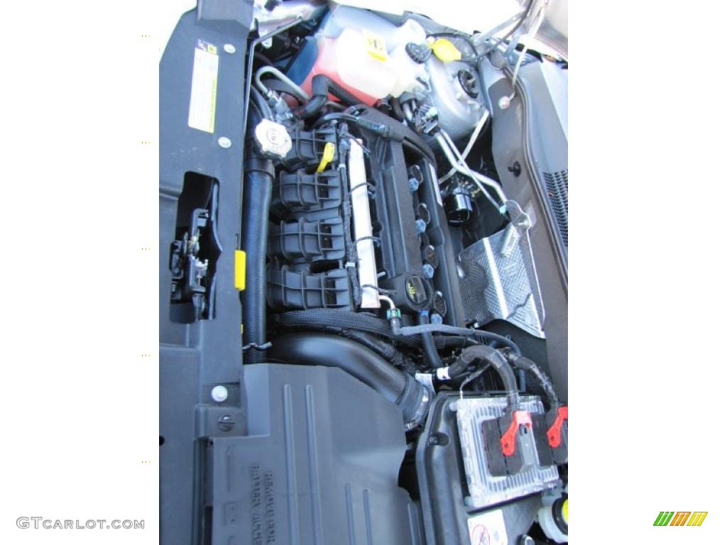 2011 Dodge Caliber Mainstreet 2.0 Liter DOHC 16-Valve VVT 4 Cylinder Engine Photo #38970630
