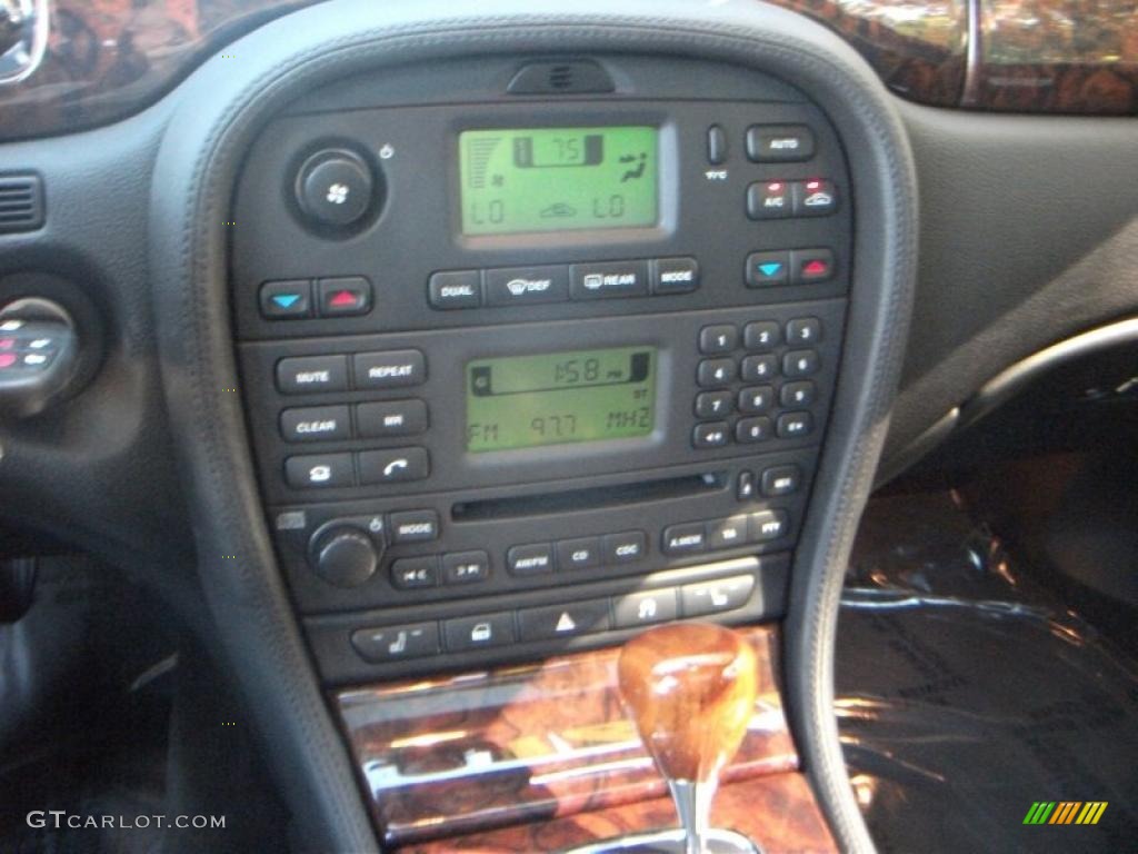2008 Jaguar S-Type 3.0 Controls Photo #38972804