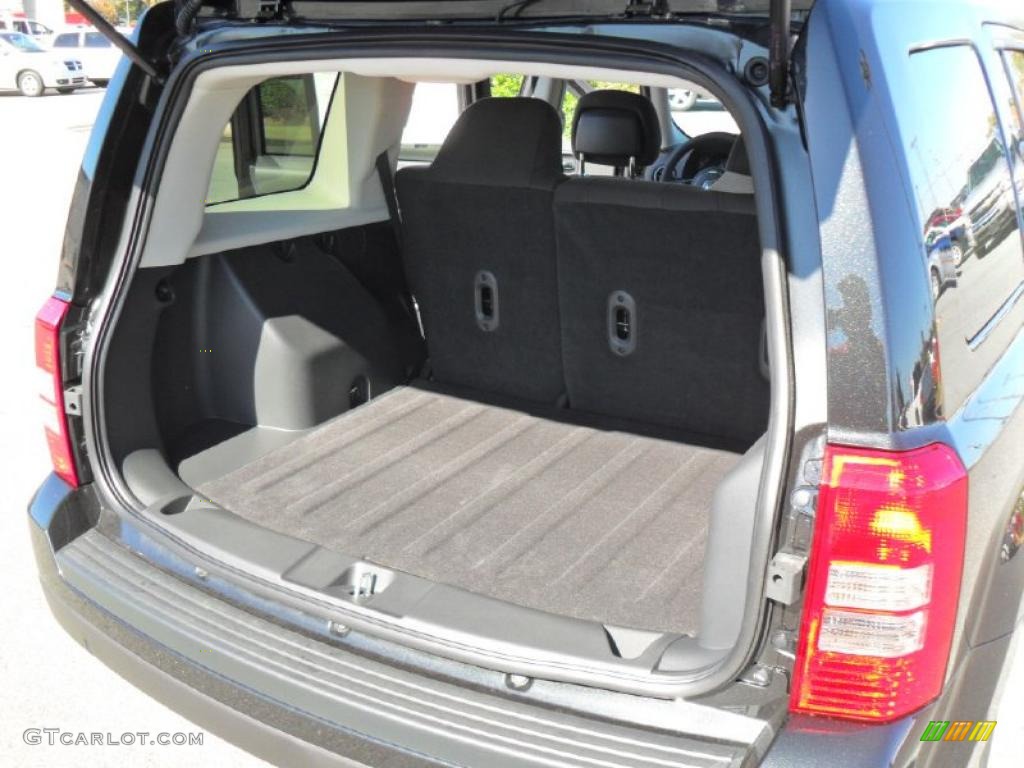 2011 Jeep Patriot Latitude Trunk Photo #38973116