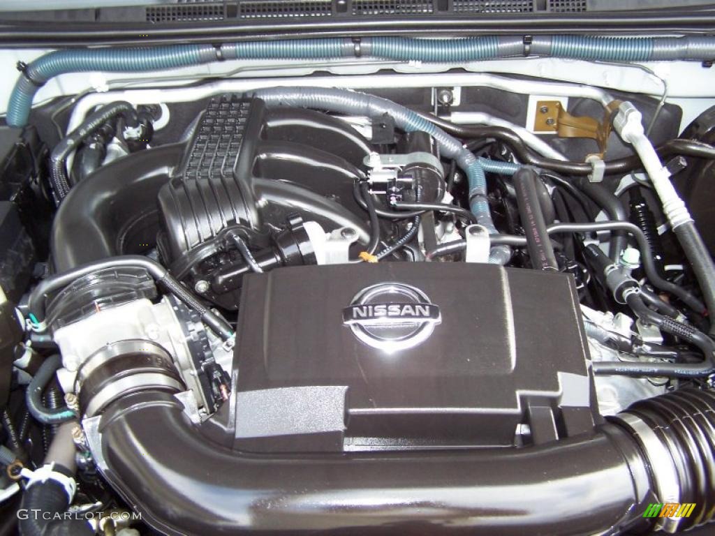 2010 Nissan Xterra SE Engine Photos