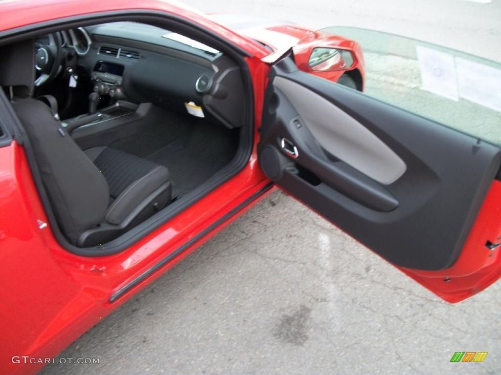 Black Interior 2011 Chevrolet Camaro LS Coupe Photo #38974557
