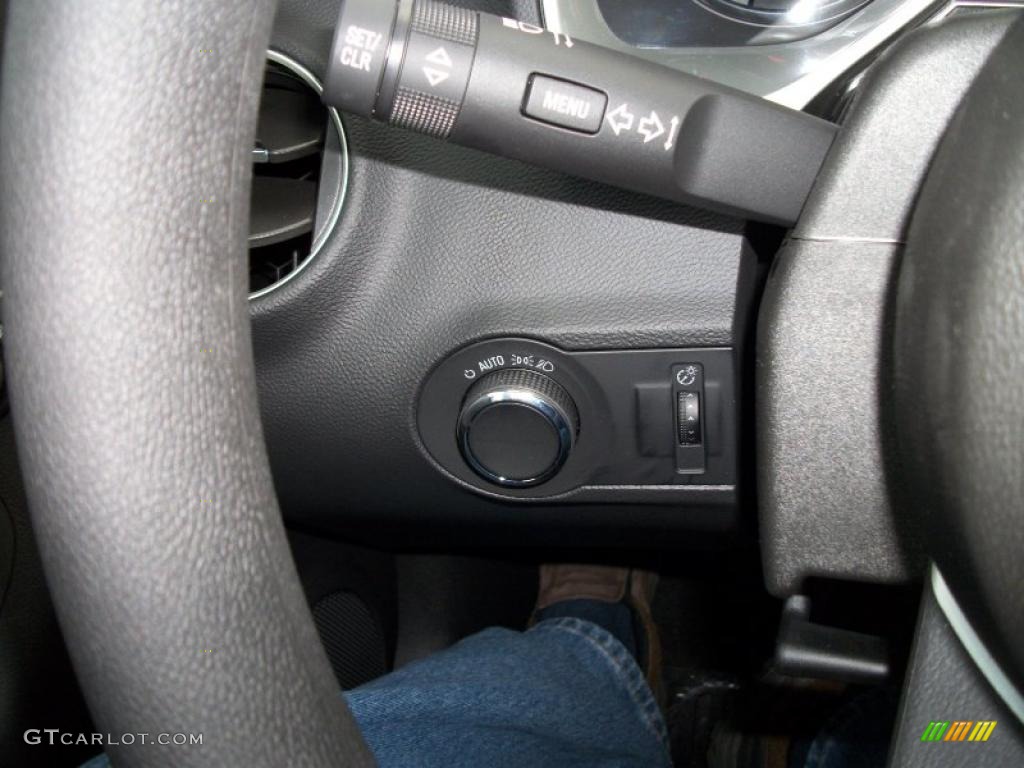 2011 Chevrolet Camaro LS Coupe Controls Photo #38974805