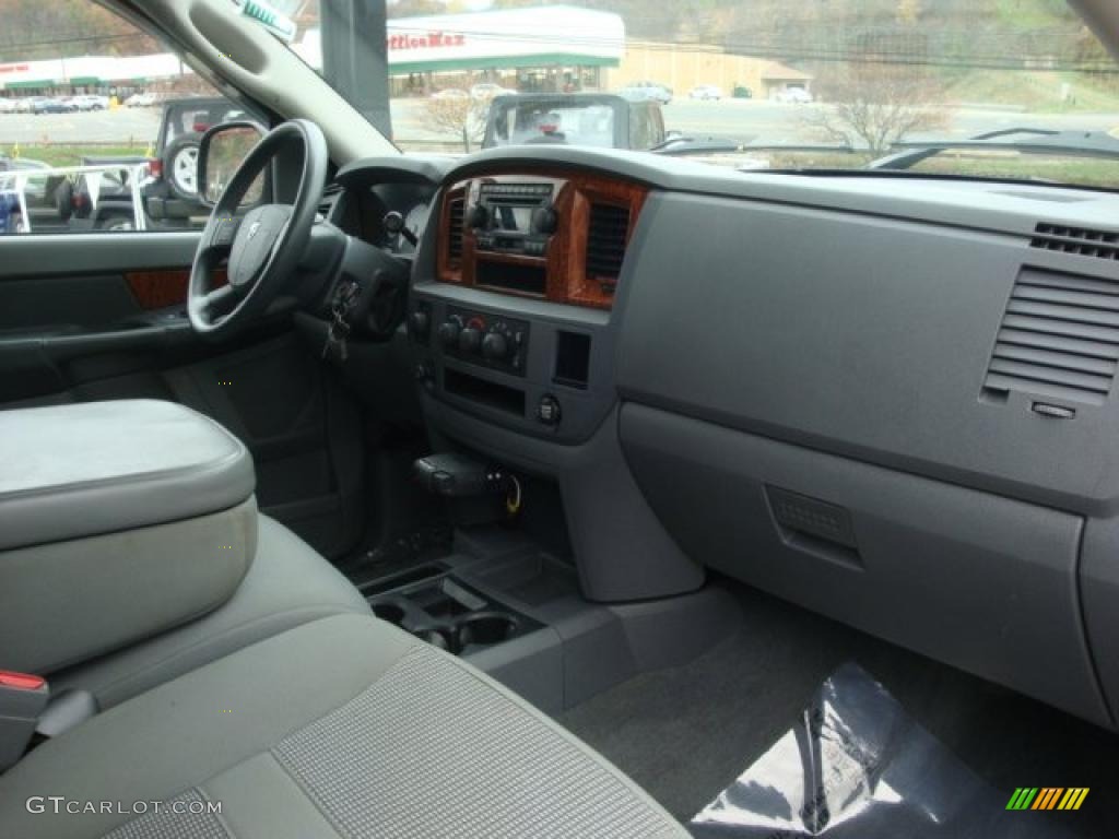 2006 Dodge Ram 1500 SLT Mega Cab 4x4 Medium Slate Gray Dashboard Photo #38975090