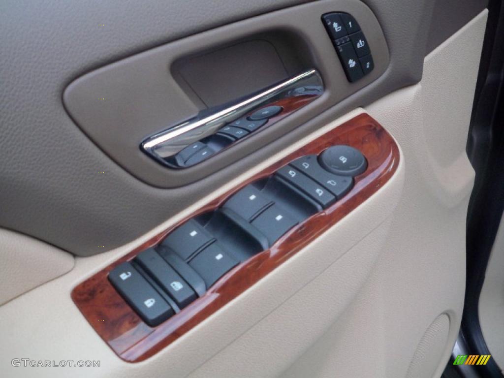 2011 Chevrolet Tahoe LT 4x4 Controls Photo #38975286