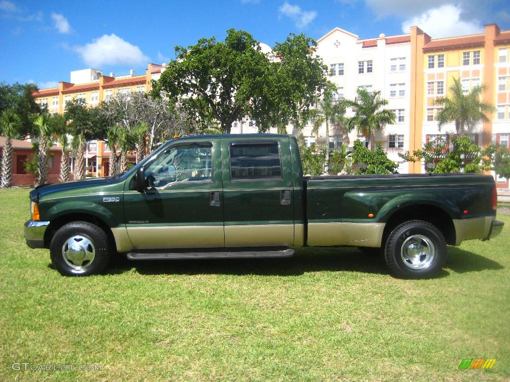 2000 F350 Super Duty Lariat Crew Cab Dually - Woodland Green Metallic / Medium Parchment photo #2