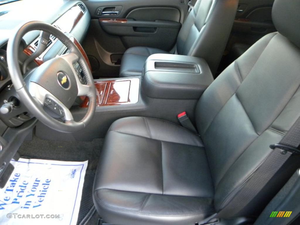 Ebony Interior 2010 Chevrolet Avalanche LTZ 4x4 Photo #38978346