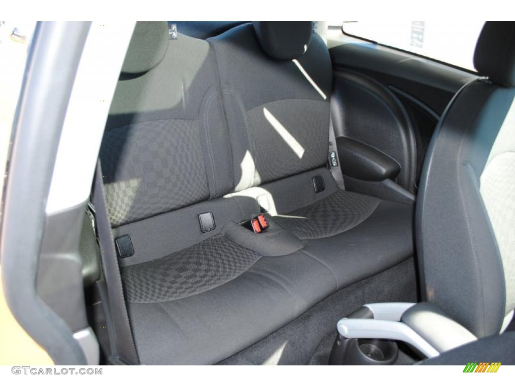 2007 Cooper S Hardtop - Mellow Yellow / Carbon Black/Black photo #10