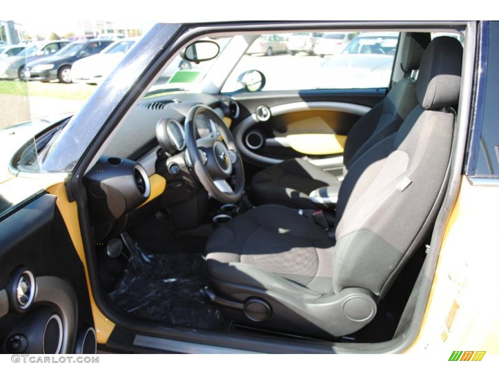 2007 Cooper S Hardtop - Mellow Yellow / Carbon Black/Black photo #12