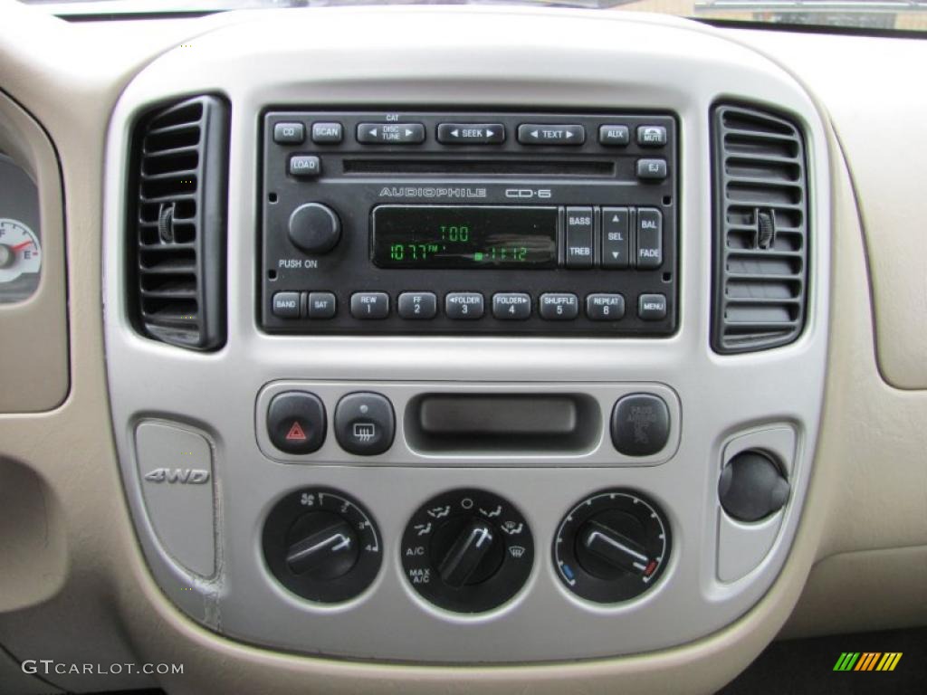 2006 Ford Escape XLT V6 4WD Controls Photo #38985137