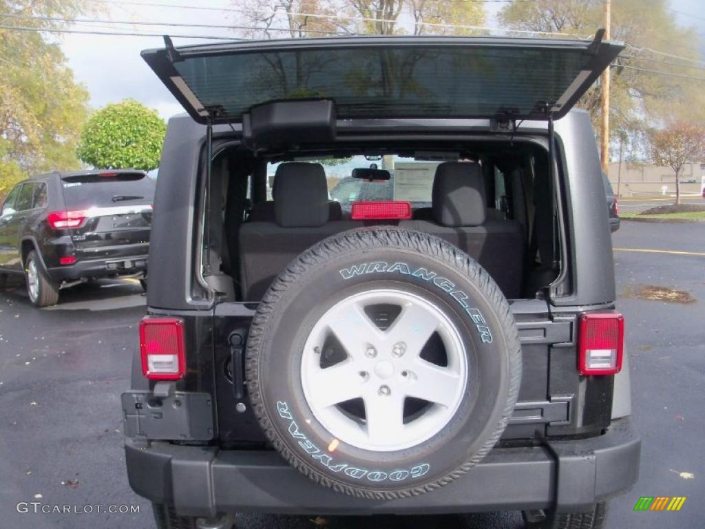 2011 Wrangler Sport S 4x4 - Black / Black photo #18
