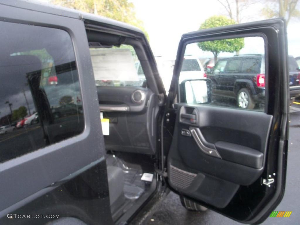 2011 Wrangler Sport S 4x4 - Black / Black photo #21