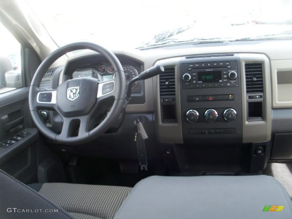 2011 Dodge Ram 2500 HD ST Crew Cab 4x4 Controls Photo #38985977