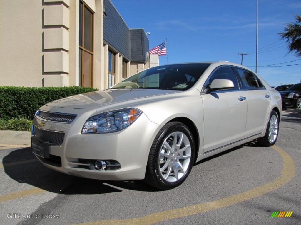 Gold Mist Metallic 2010 Chevrolet Malibu LTZ Sedan Exterior Photo #38987481