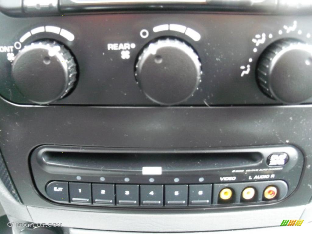 2007 Dodge Grand Caravan SXT Controls Photo #38988513
