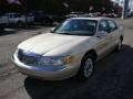 2002 Ivory Parchment Tri-Coat Lincoln Continental   photo #5