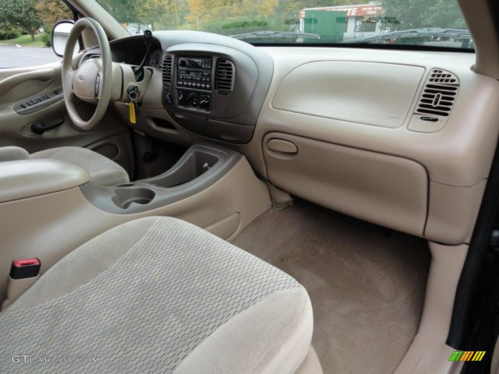 1999 Ford Expedition XLT 4x4 Medium Prairie Tan Dashboard Photo #38991949