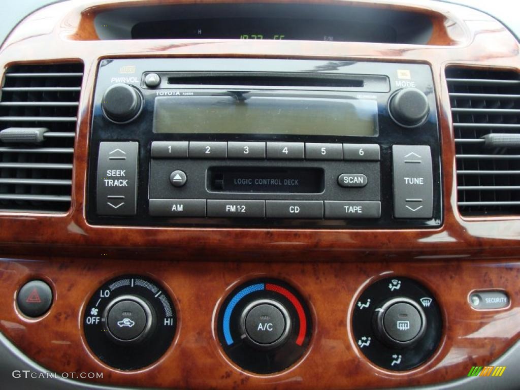 2003 Toyota Camry LE V6 Controls Photo #38992017