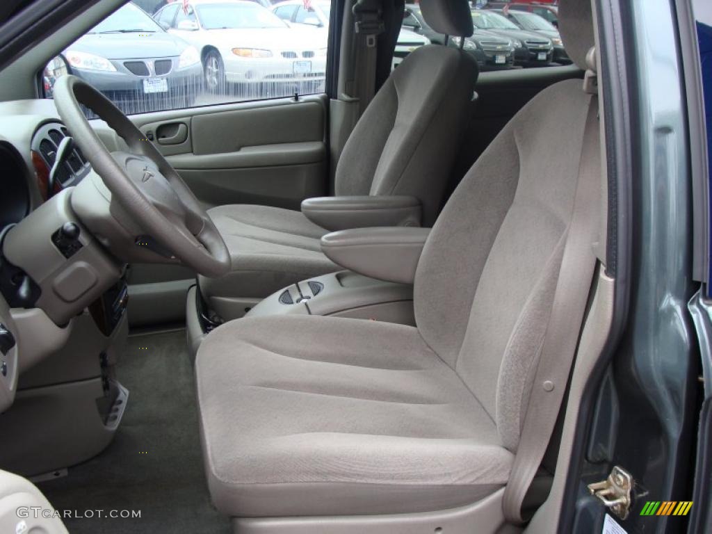 Taupe Interior 2003 Chrysler Town & Country LX Photo #38992201