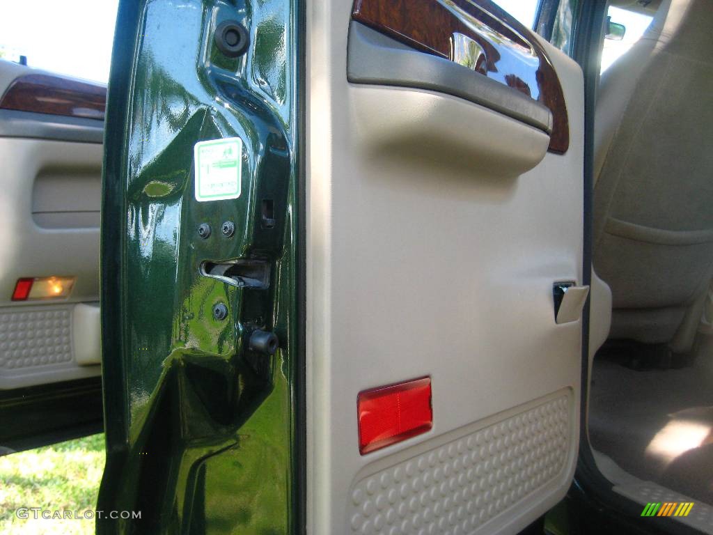 2000 F350 Super Duty Lariat Crew Cab Dually - Woodland Green Metallic / Medium Parchment photo #37