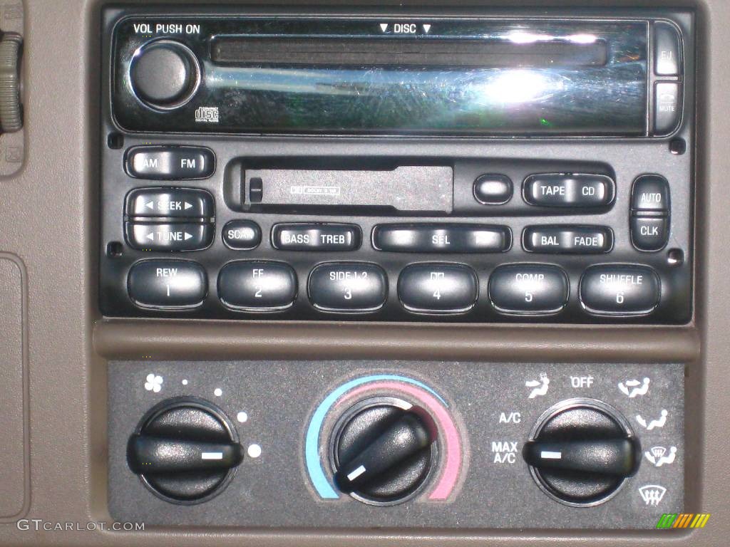 2000 F350 Super Duty Lariat Crew Cab Dually - Woodland Green Metallic / Medium Parchment photo #39