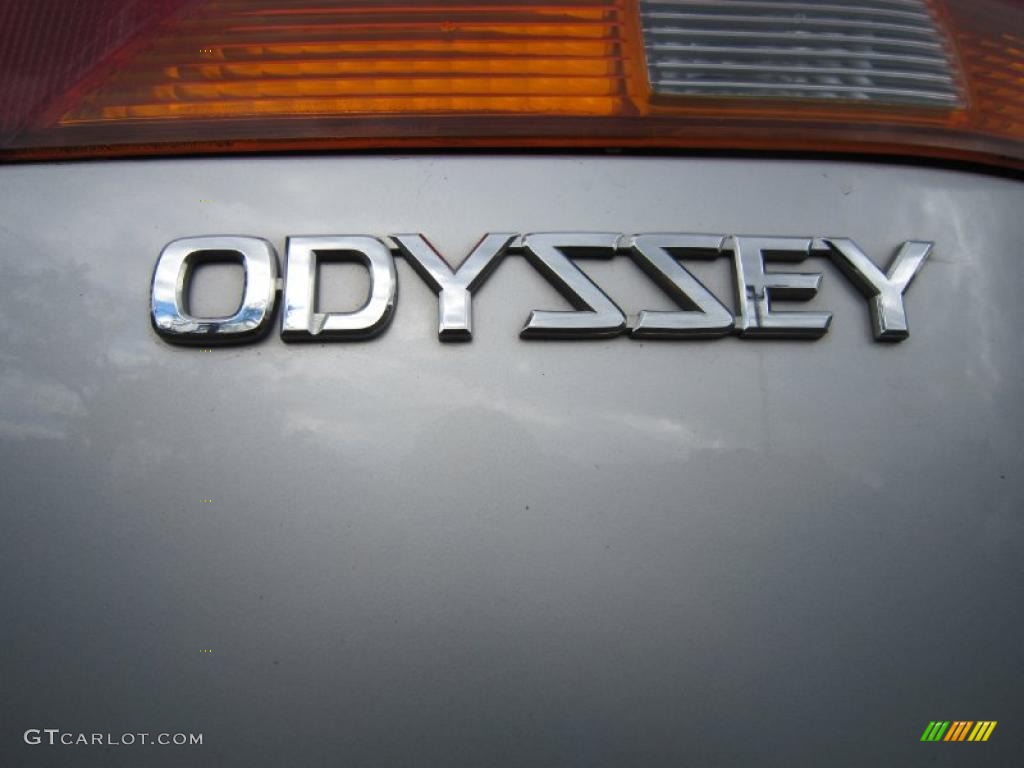 2003 Honda Odyssey EX-L Marks and Logos Photos
