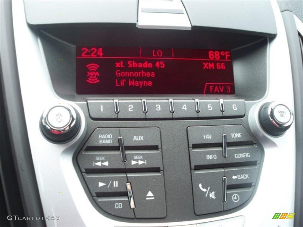 2011 GMC Terrain SLE Controls Photo #38994766